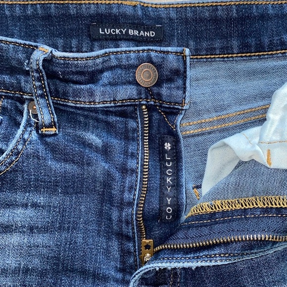 Lucky Brand Men’s Jeans. 33Wx27L. Broken in like a dusty cowboy. Delicious. - Picture 6 of 11